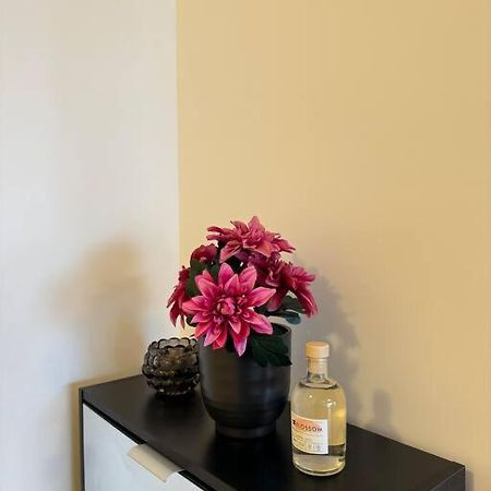 Appartement Moderne Avec Balcon Proche De Paris Aubervilliers Luaran gambar